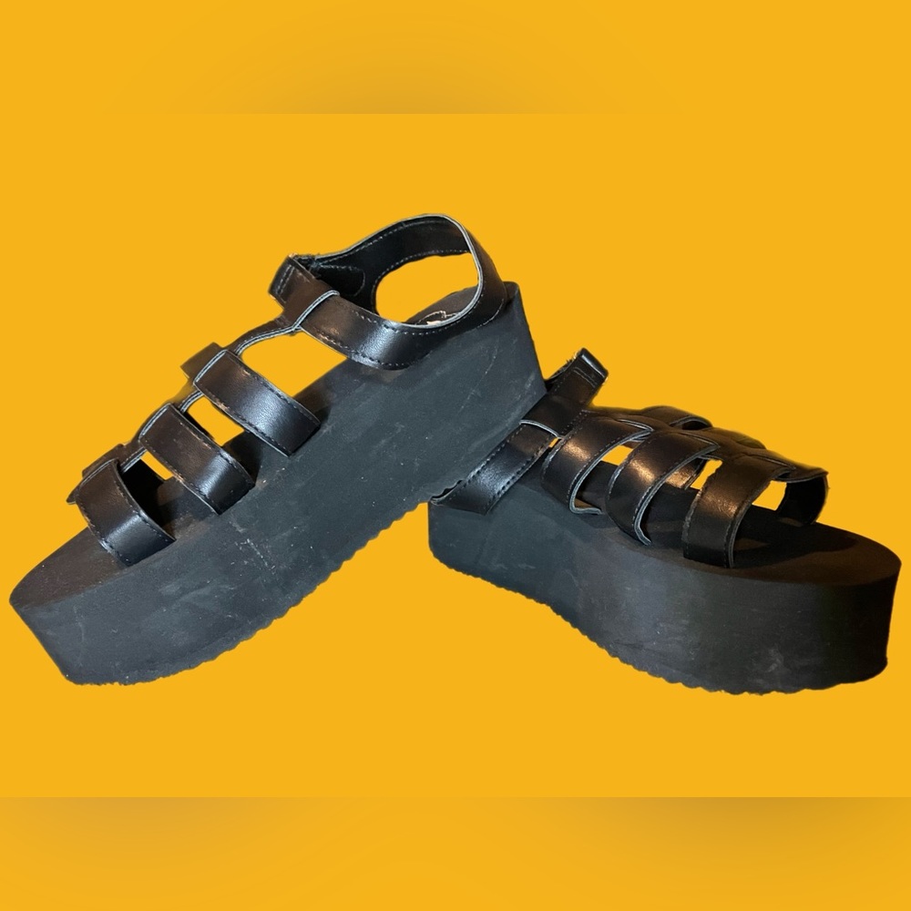 Rocket Dog Fisherman Platform Sandal - Women's Size 8 (Black)